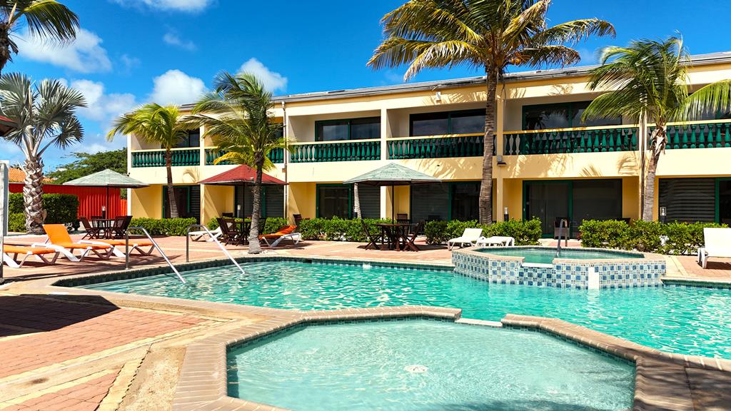 Del Rey Apartments